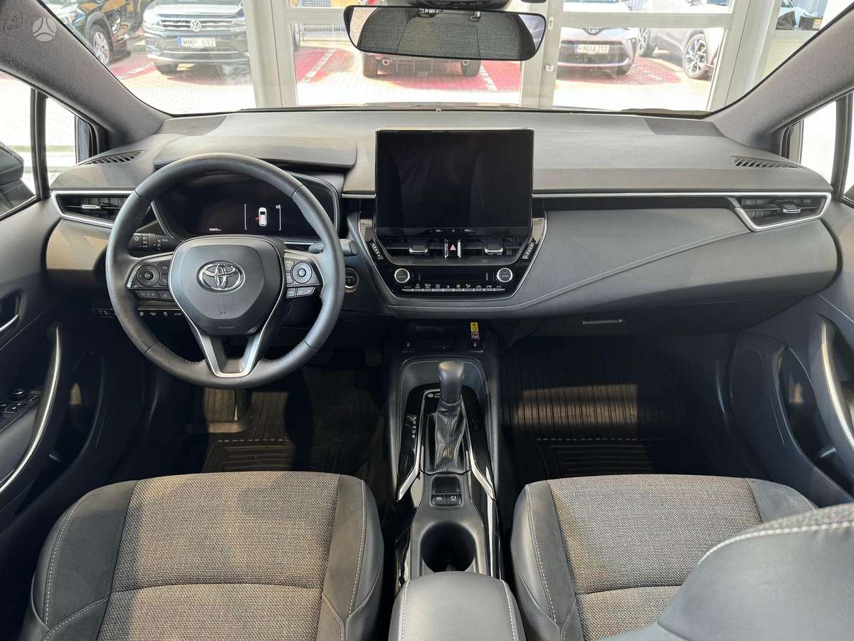 Toyota Corolla - 12