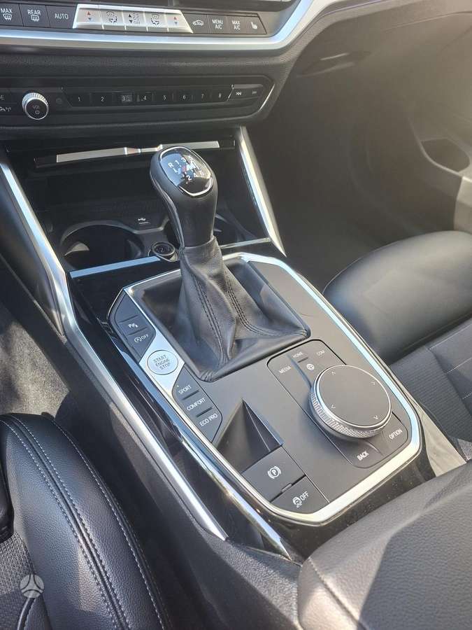 BMW 320, 2.0 l., Седан