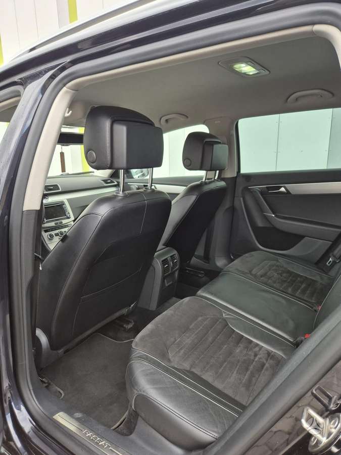 Volkswagen Passat - 11