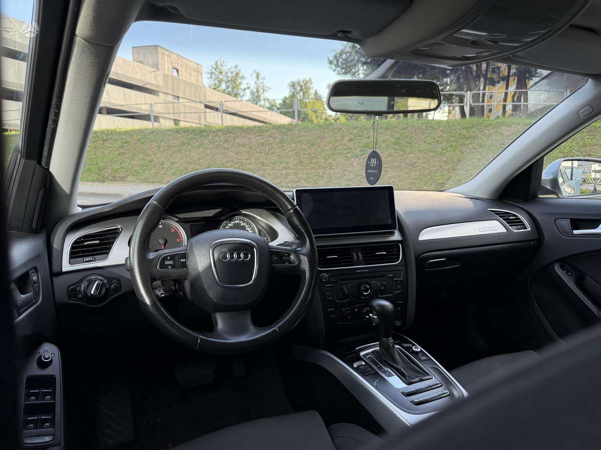 Audi A4, 3.0 l., Седан