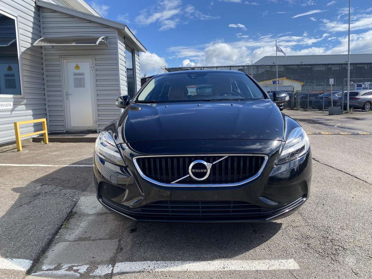 Volvo V40, 2.0 l., Хэтчбек