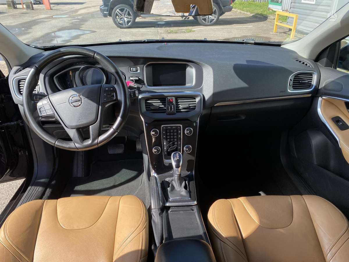 Volvo V40, 2.0 l., Хэтчбек