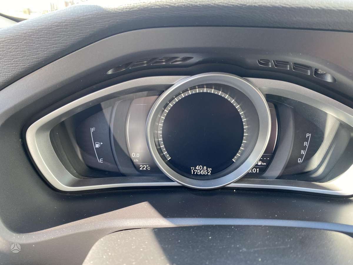 Volvo V40, 2.0 l., hatchback
