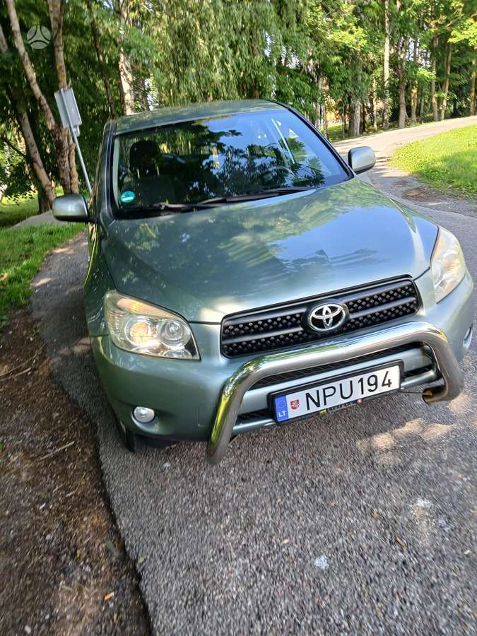 Toyota RAV4, 2.2 l., Седан