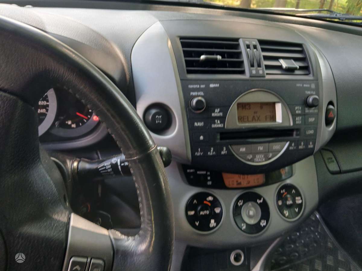 Toyota RAV4, 2.2 l., Седан