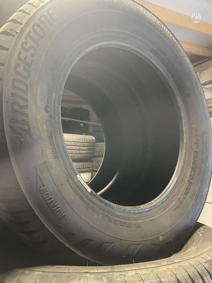 Continental, universalios 215/65 R16