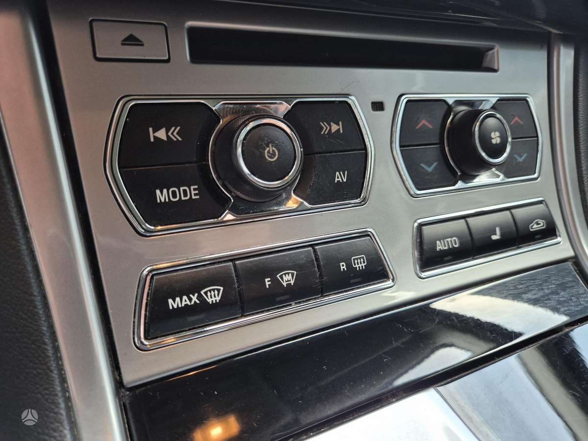 Jaguar XF, 2.2 l., Седан