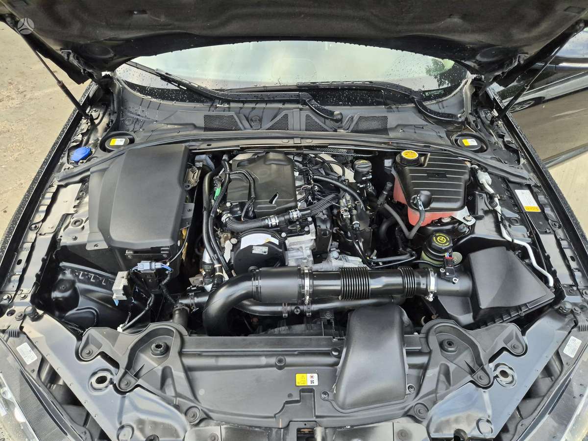 Jaguar XF, 2.2 l., Седан