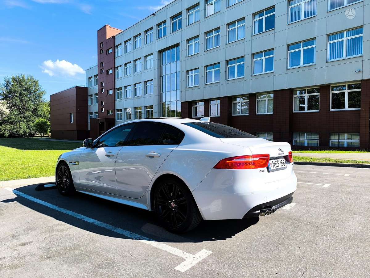 Jaguar XE, 2.0 l., Седан