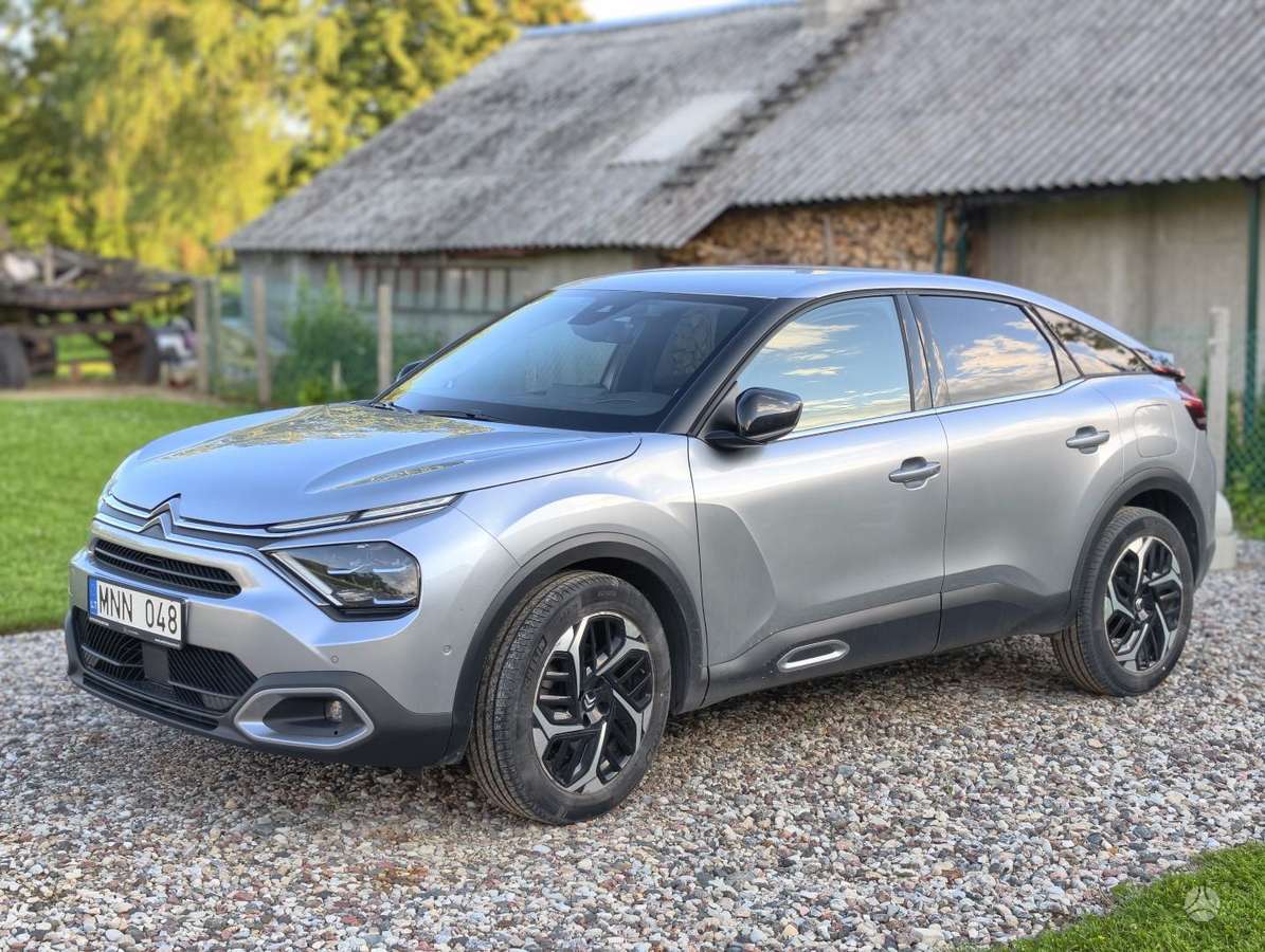 Citroen C4, 1.2 l., Хэтчбек