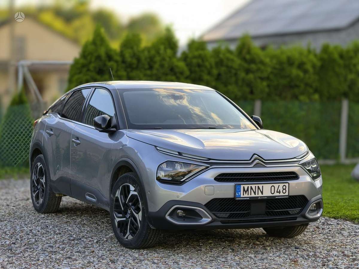 Citroen C4, 1.2 l., Хэтчбек