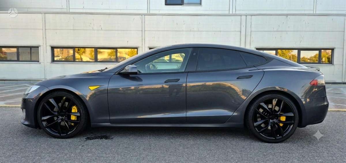 Tesla Model S, 75 кВт·ч, Седан