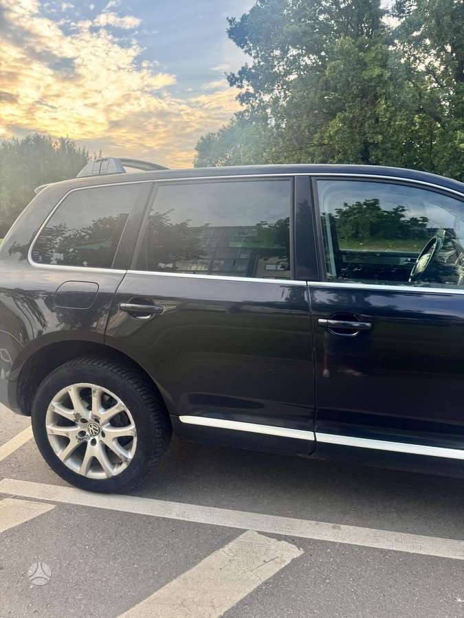 Volkswagen Touareg - 4