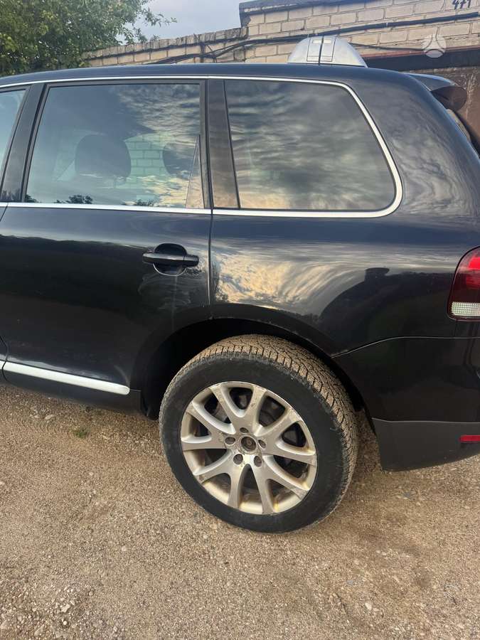 Volkswagen Touareg - 7