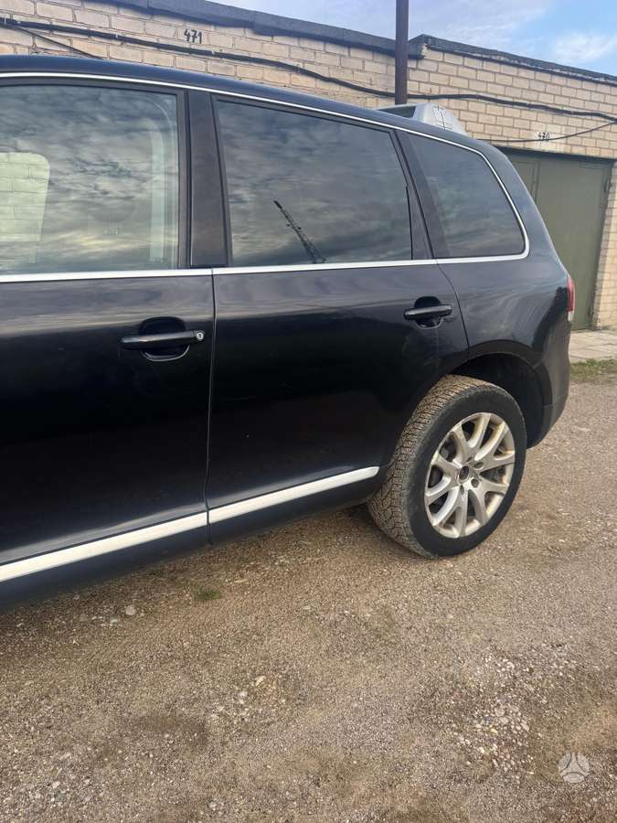 Volkswagen Touareg - 8