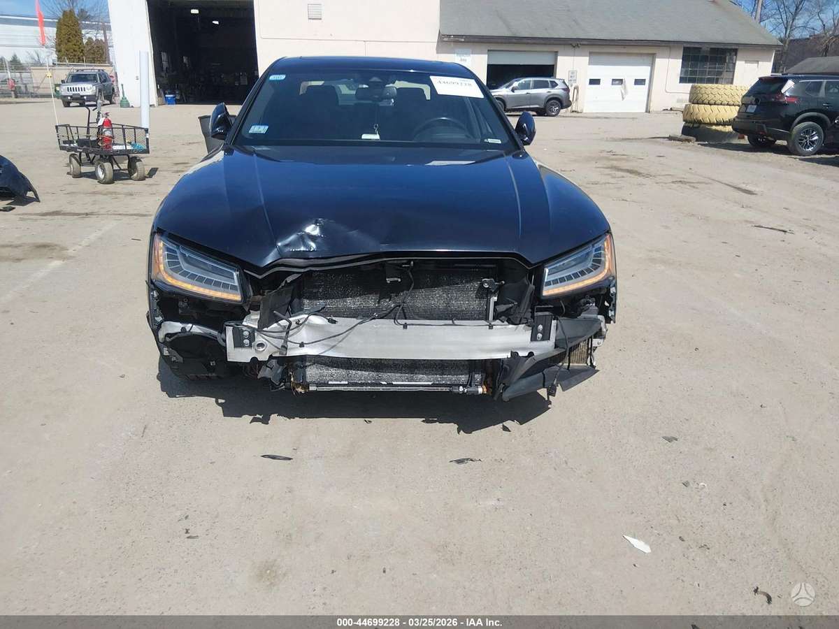 Audi A8, 4.0 l., Седан