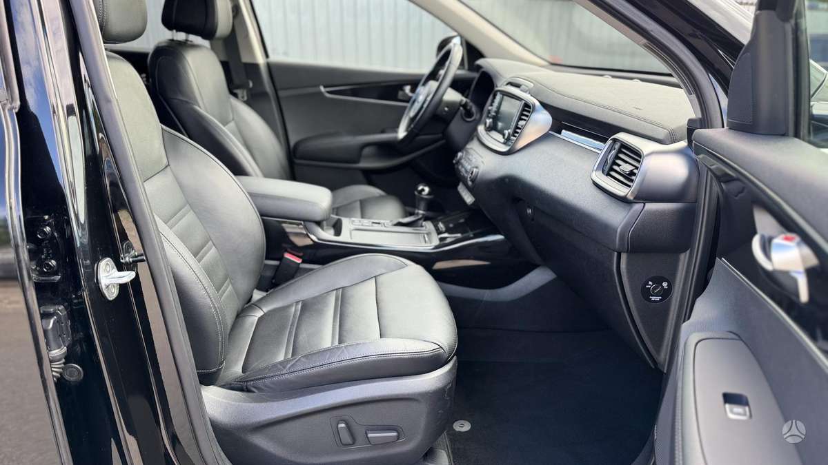 Kia Sorento, 2.2 l., off-road / crossover