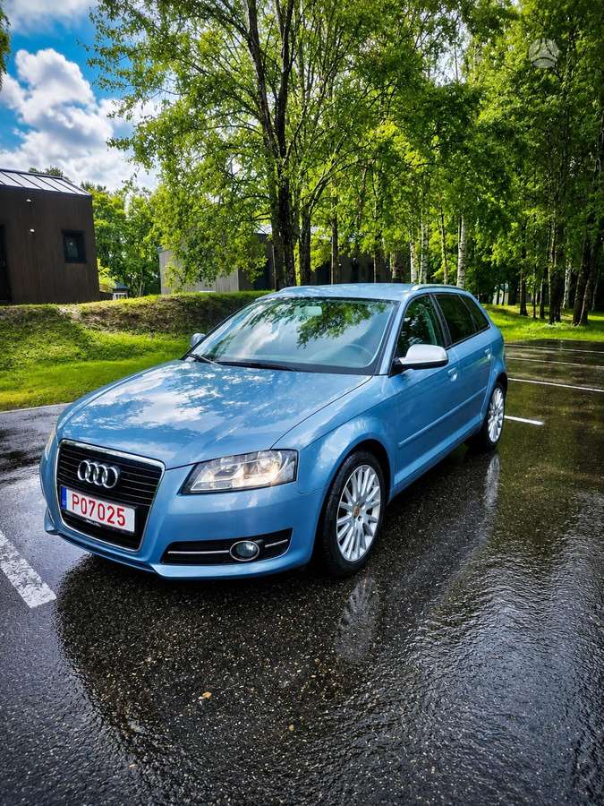 Audi A3, 1.6 l., hatchback