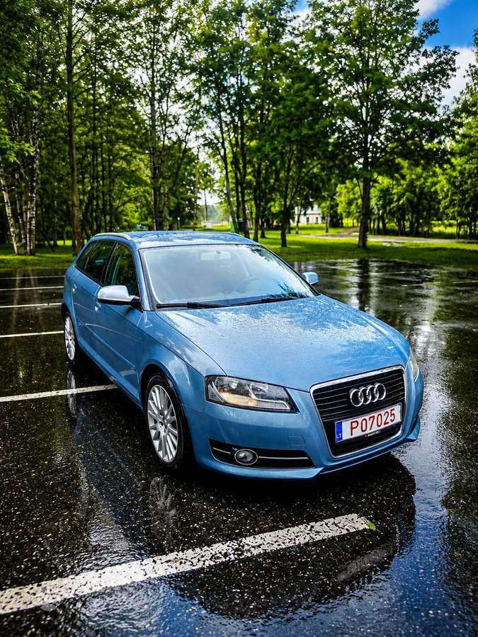 Audi A3, 1.6 l., hatchback