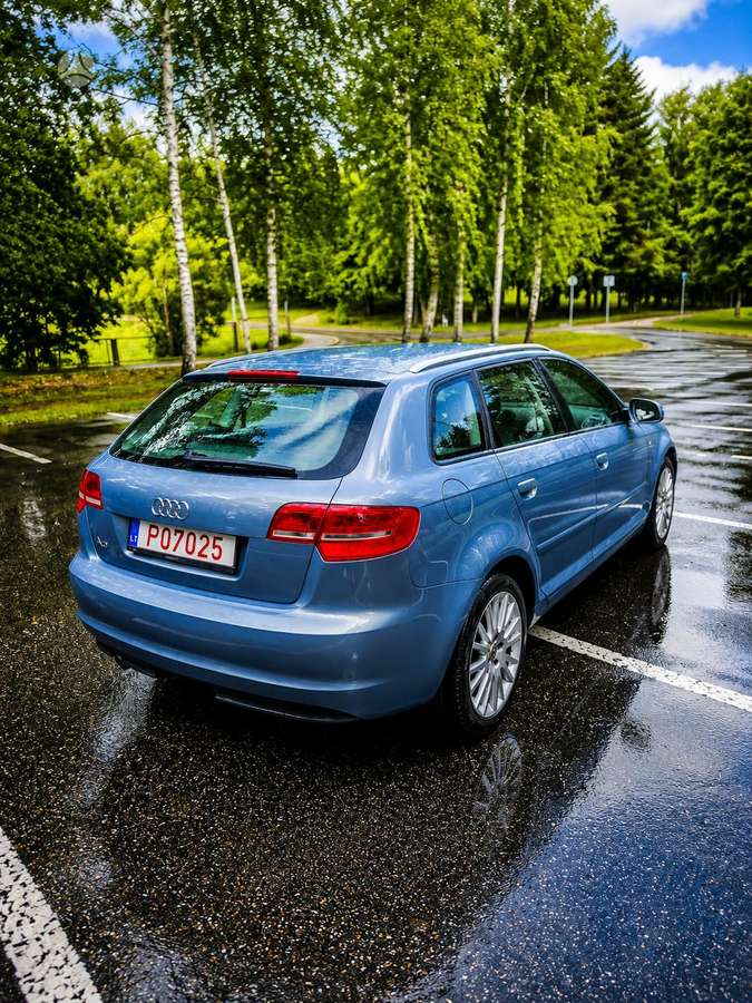 Audi A3, 1.6 l., hatchback