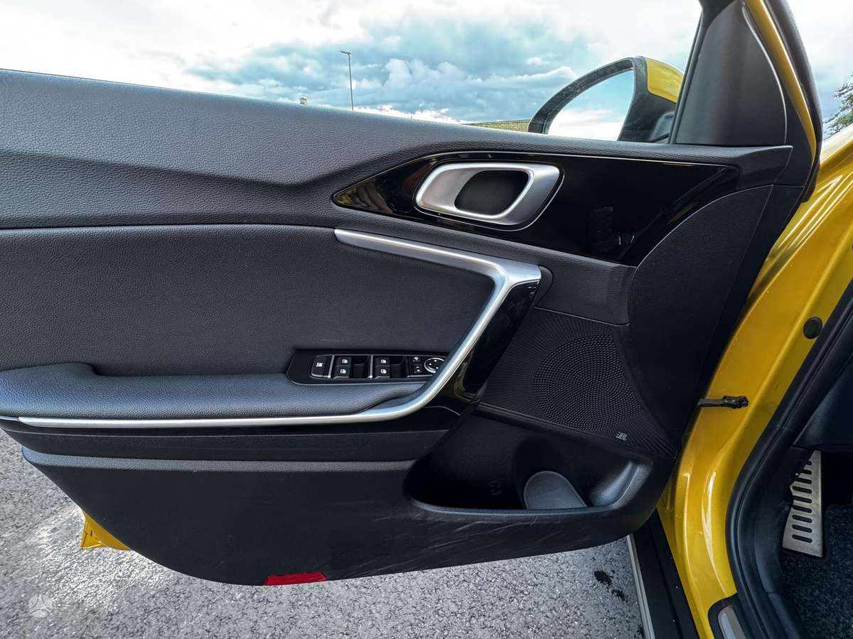 Kia XCeed, 1.6 l., Хэтчбек