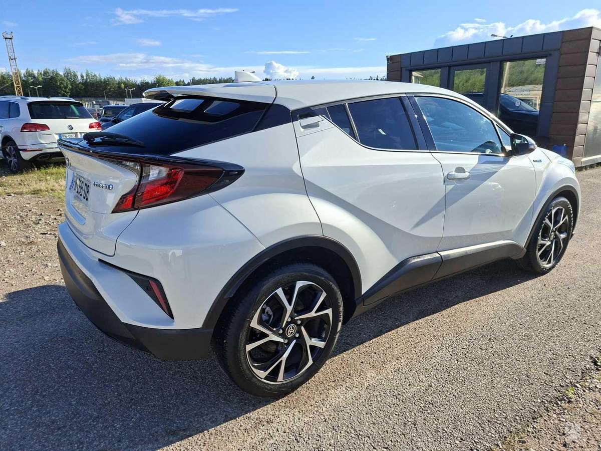 Toyota C-HR - 4