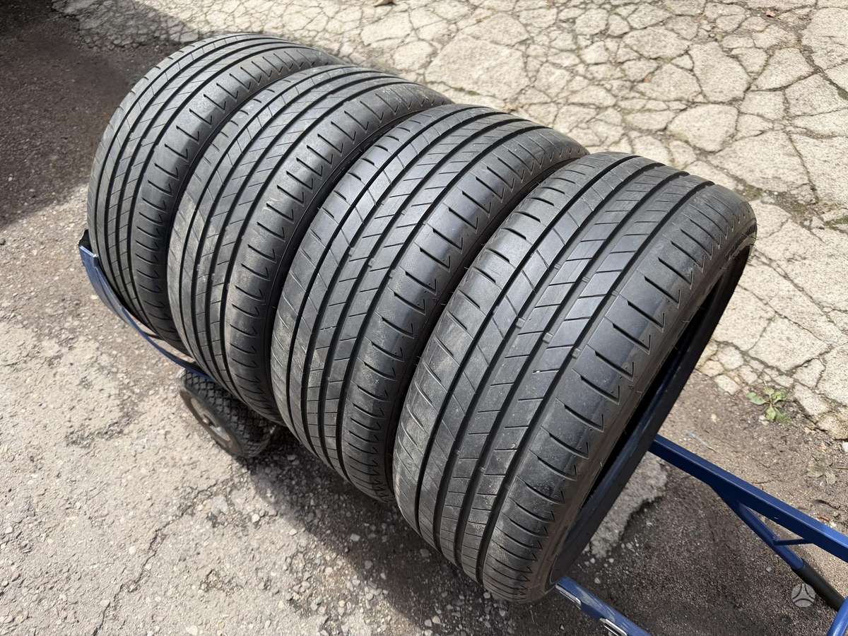Bridgestone Tutanza T005, летние 225/40 R18