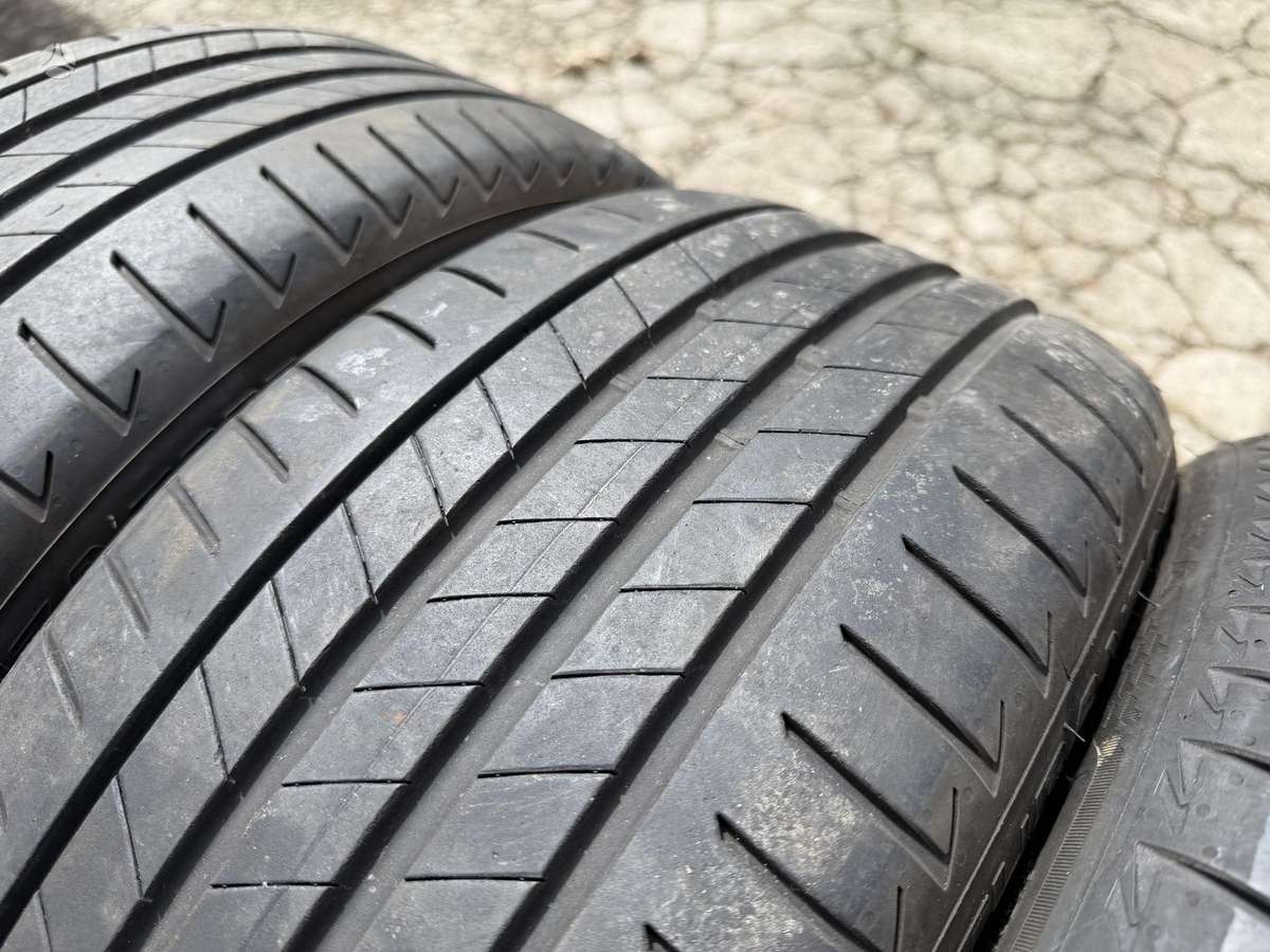 Bridgestone Tutanza T005, летние 225/40 R18
