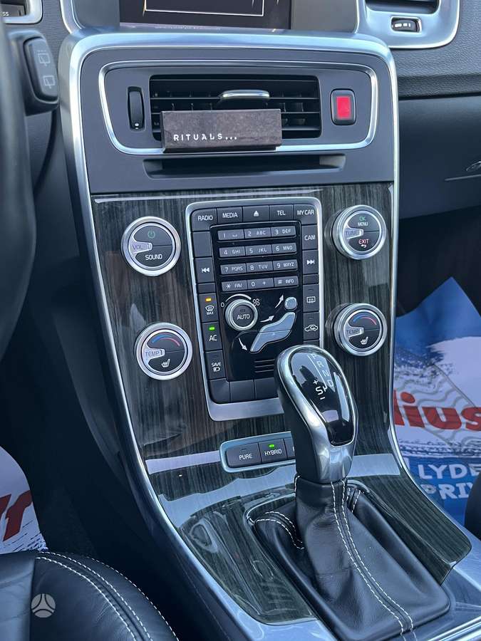 Volvo V60, 2.4 l., Универсал