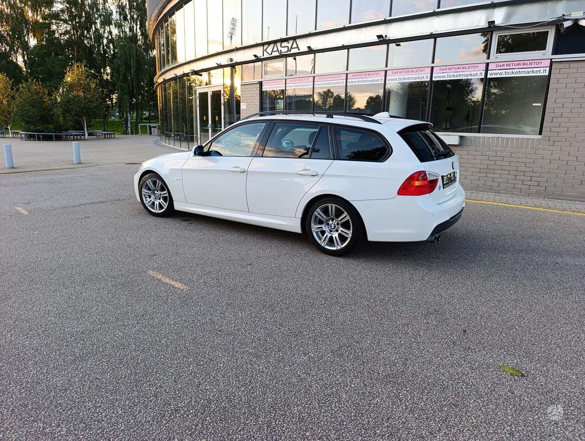 BMW 330, 3.0 l., Универсал