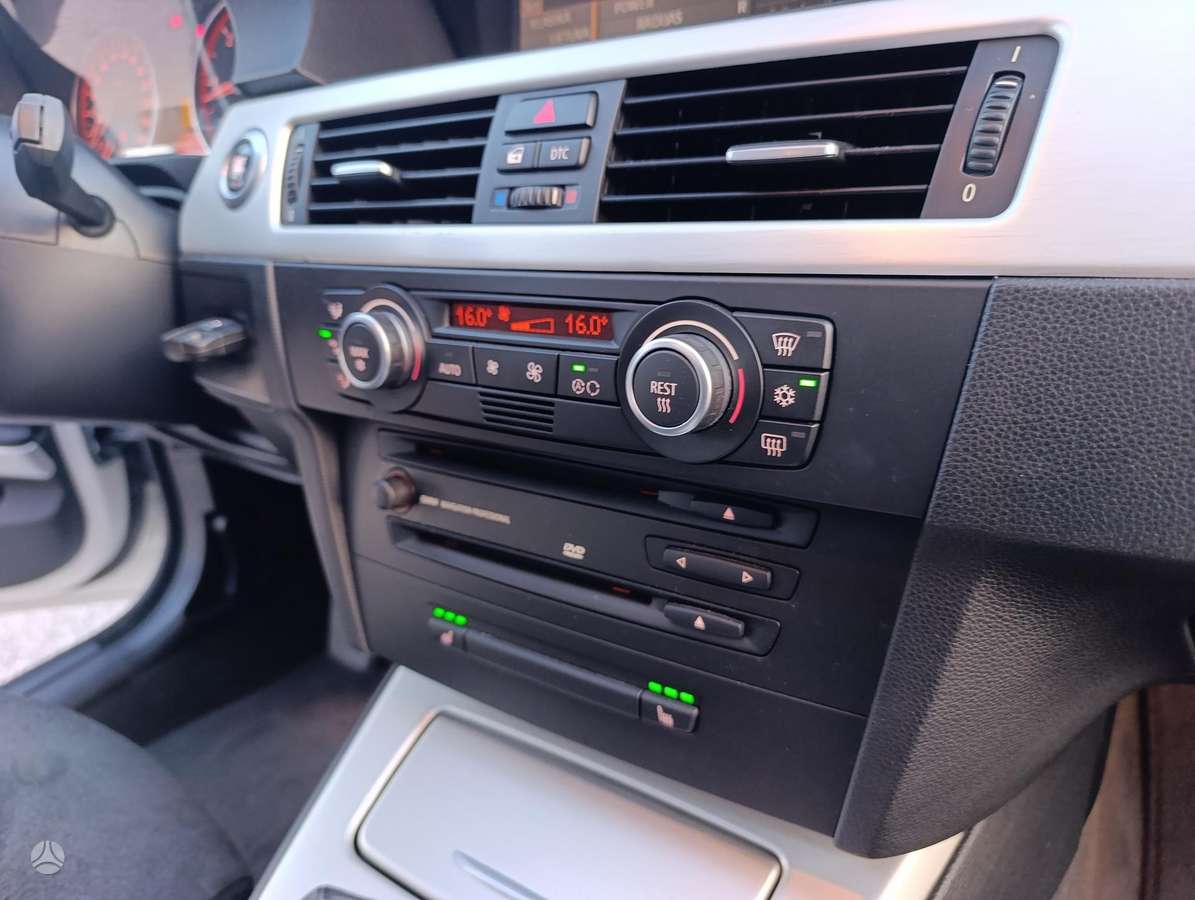 BMW 330, 3.0 l., Универсал