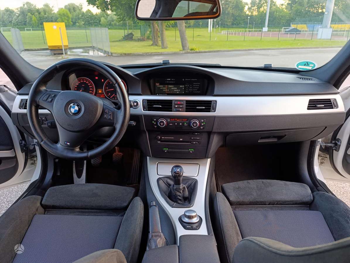 BMW 330, 3.0 l., Универсал