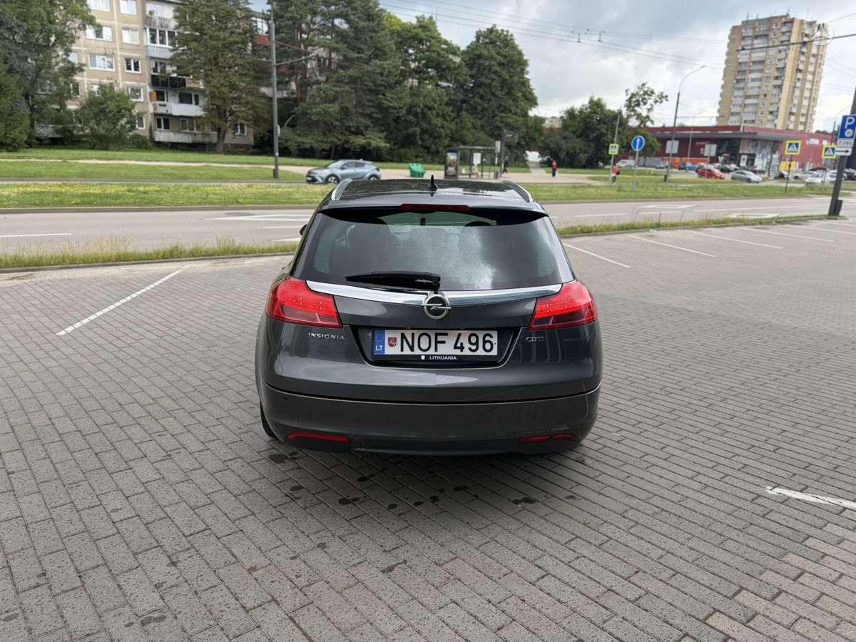 Opel Insignia, 2.0 l., Универсал