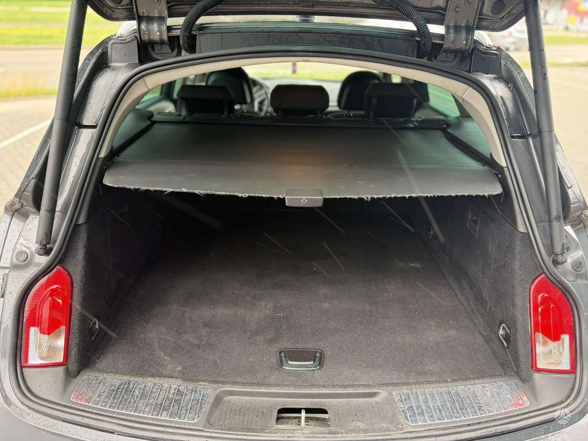 Opel Insignia, 2.0 l., Универсал