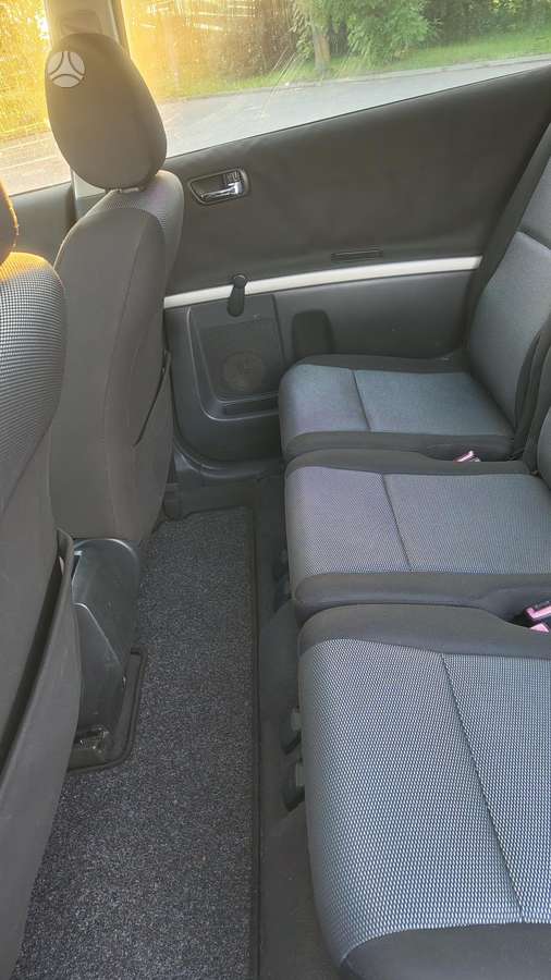 Toyota Corolla Verso - 9
