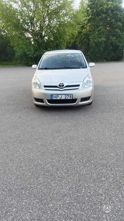 Toyota Corolla Verso - 1