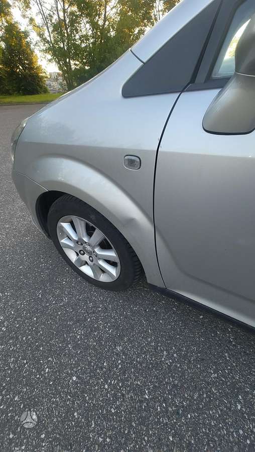 Toyota Corolla Verso - 5