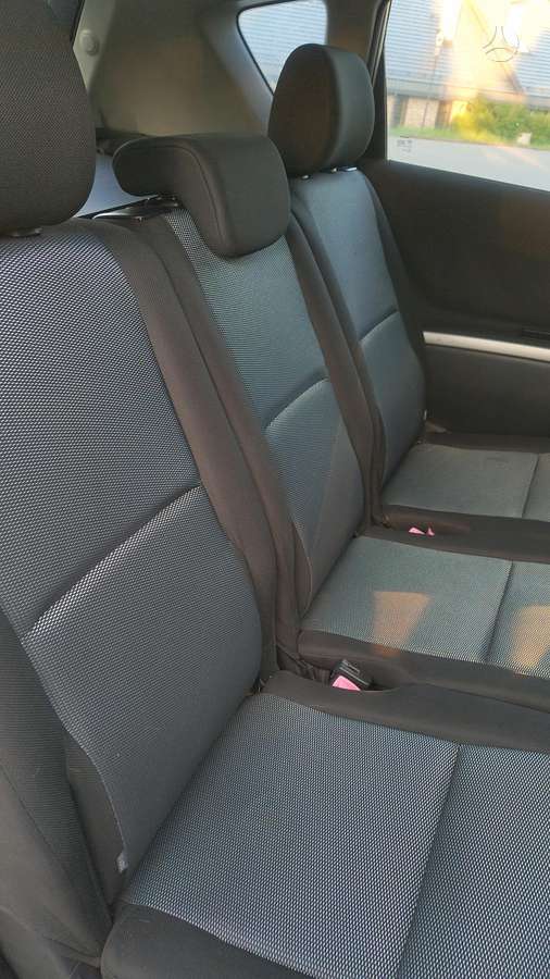 Toyota Corolla Verso - 10