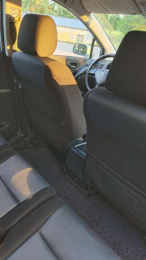 Toyota Corolla Verso - 12