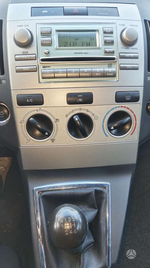 Toyota Corolla Verso - 8