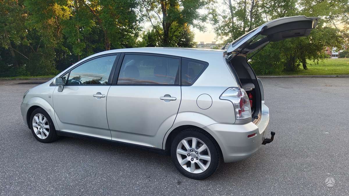 Toyota Corolla Verso - 6