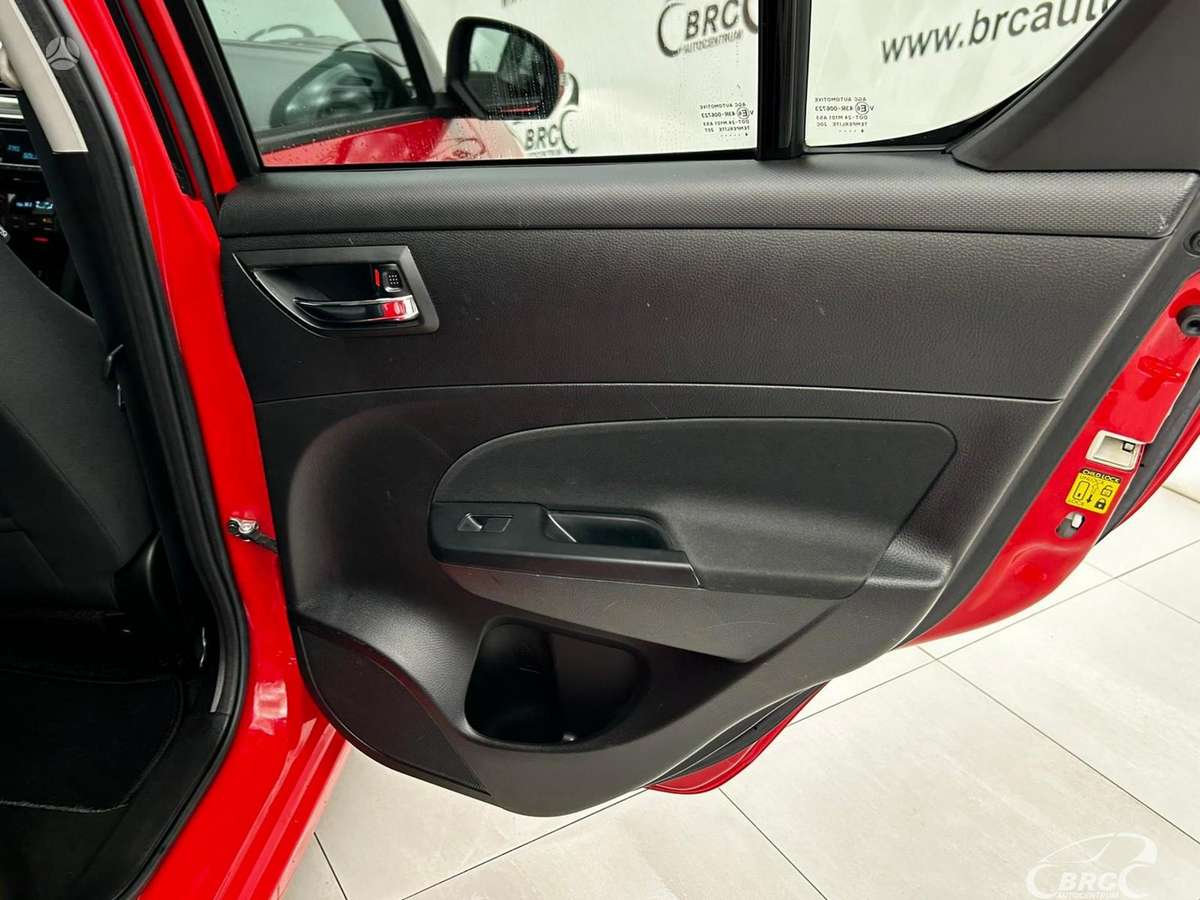 Suzuki Swift, 1.2 l., Хэтчбек