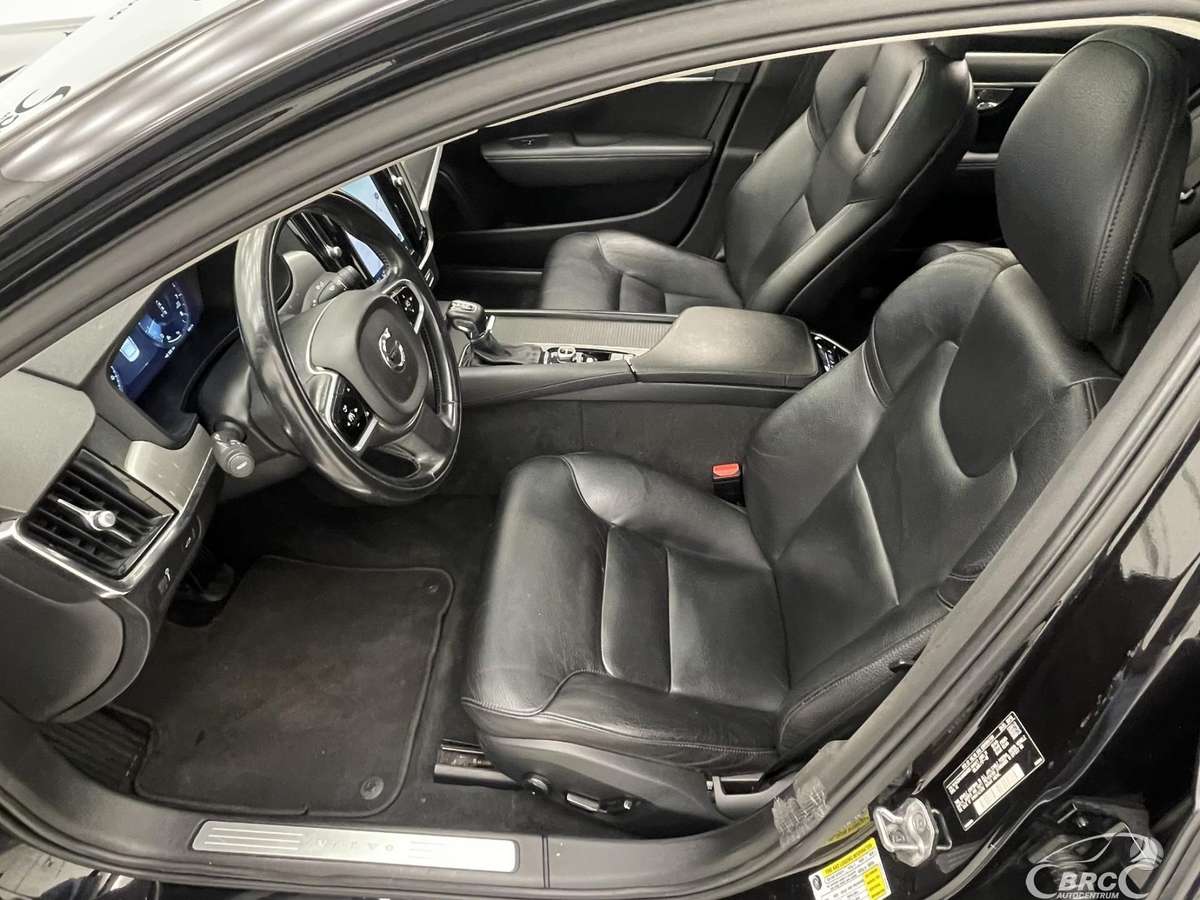 Volvo S90, 2.0 l., Седан