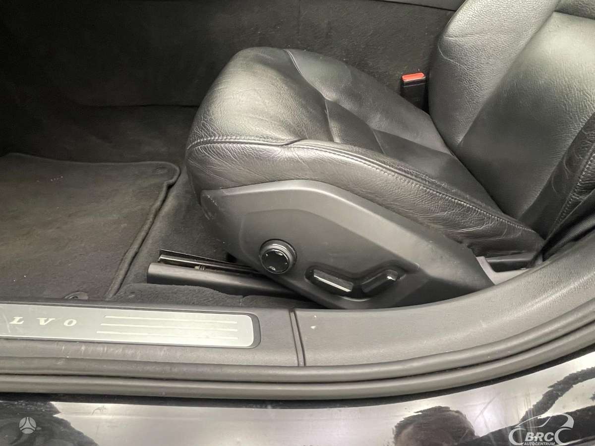 Volvo S90, 2.0 l., Седан
