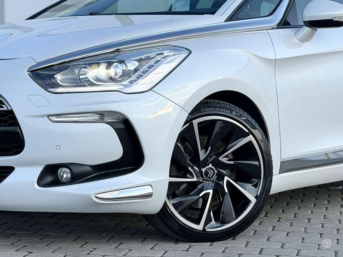 Citroen DS5, 2.0 l., Хэтчбек