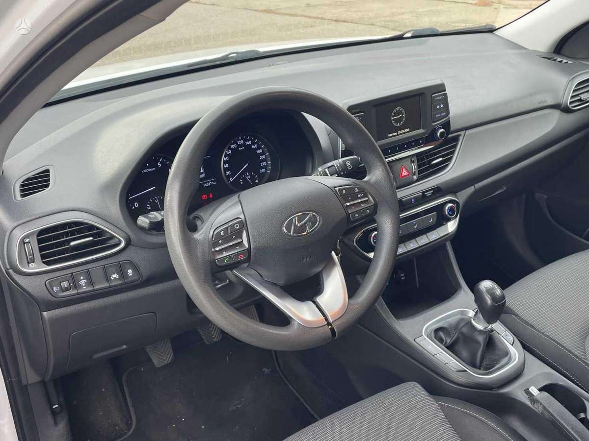 Hyundai i30, 1.4 l., hatchback