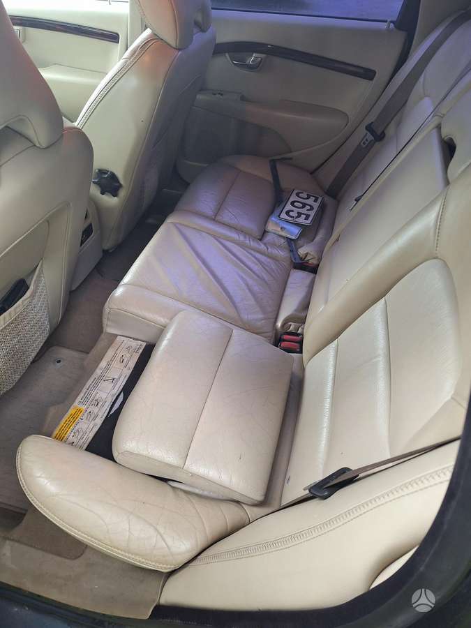Volvo XC70