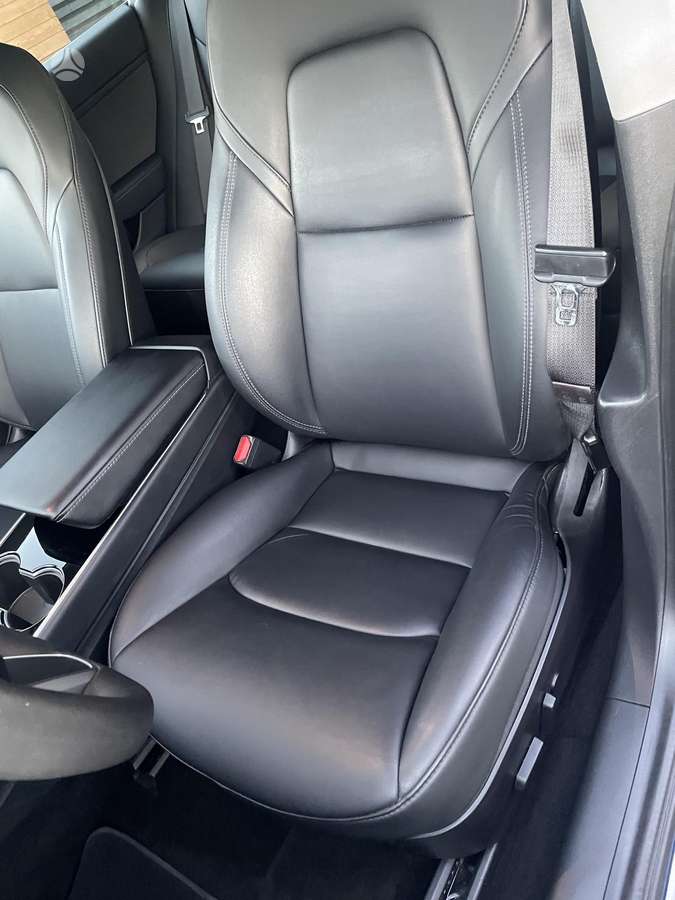 Tesla Model 3, 81 kWh, hatchback