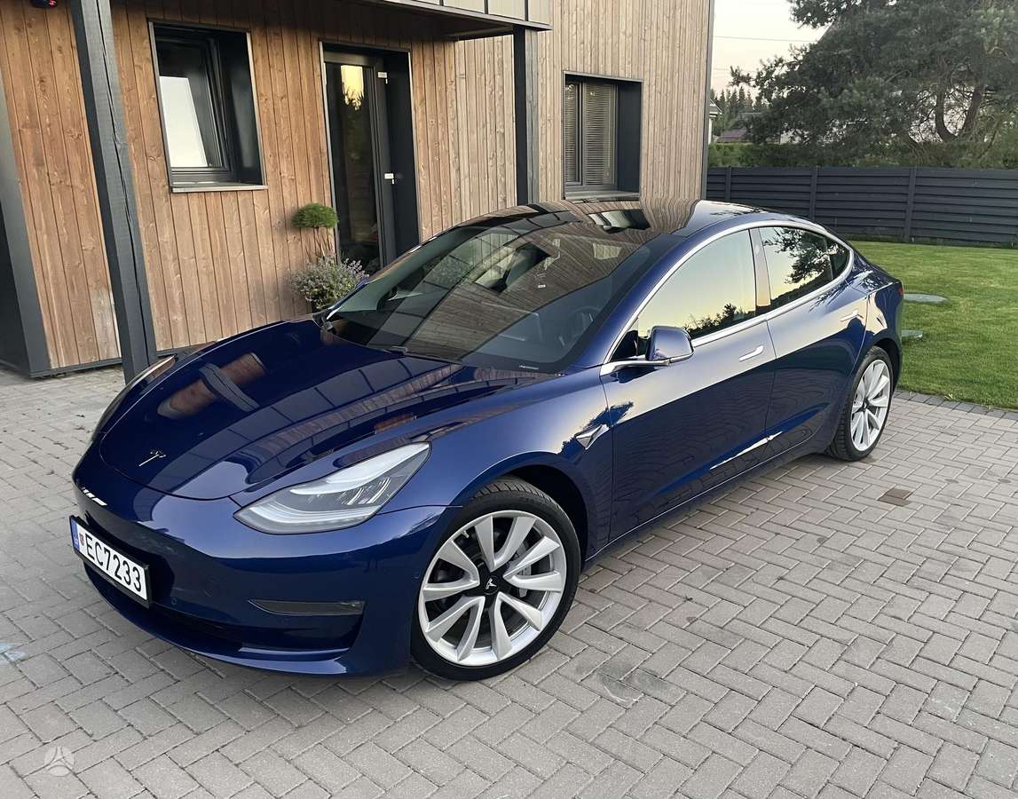 Tesla Model 3, 79 kWh, hatchback