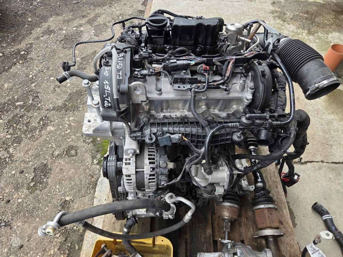 Volvo XC40 dalimis